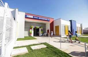 Escola municipal Carlos Drummond de Andrade (Foto: Romulo Piauilino)