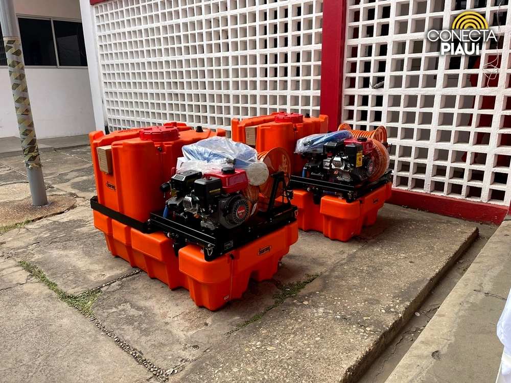 Governo entrega equipamentos de combate a incêndios ao Corpo de Bombeiros do Piauí