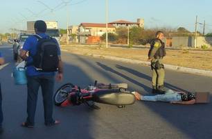 Motociclista fica ferida após assalto em Parnaíba (Foto: Reprodução) Motociclista fica ferida após assalto em Parnaíba (Foto: Reprodução)