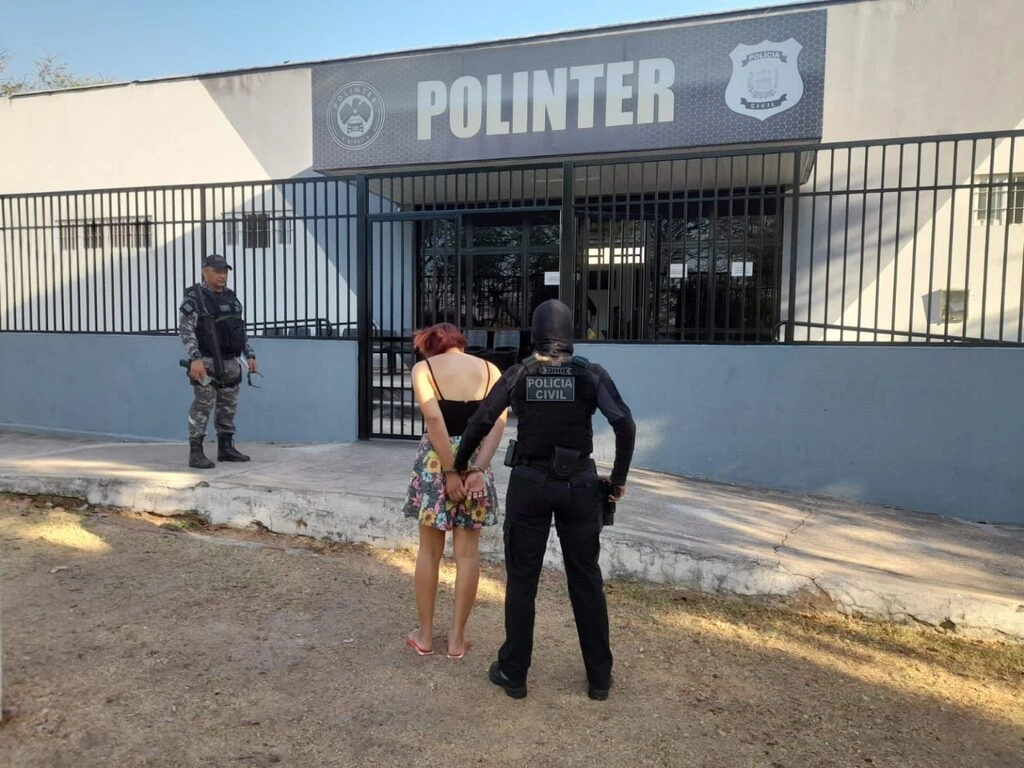 Suspeita presa durante operação