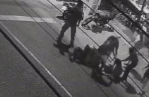 Vídeo mostra a agressão sofrida por Arthur (Foto: Reprodução)