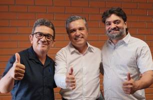 Deputado Dr. Vinicius recebe vereador e pré-candidato a prefeitura de Curralinhos (Foto: Reprodução) Deputado Dr. Vinicius recebe vereador e pré-candidato a prefeitura de Curralinhos (Foto: Reprodução)