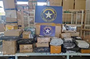 Drogas e produtos apreendidos (Foto: Receita Federal) Drogas e produtos apreendidos (Foto: Receita Federal)