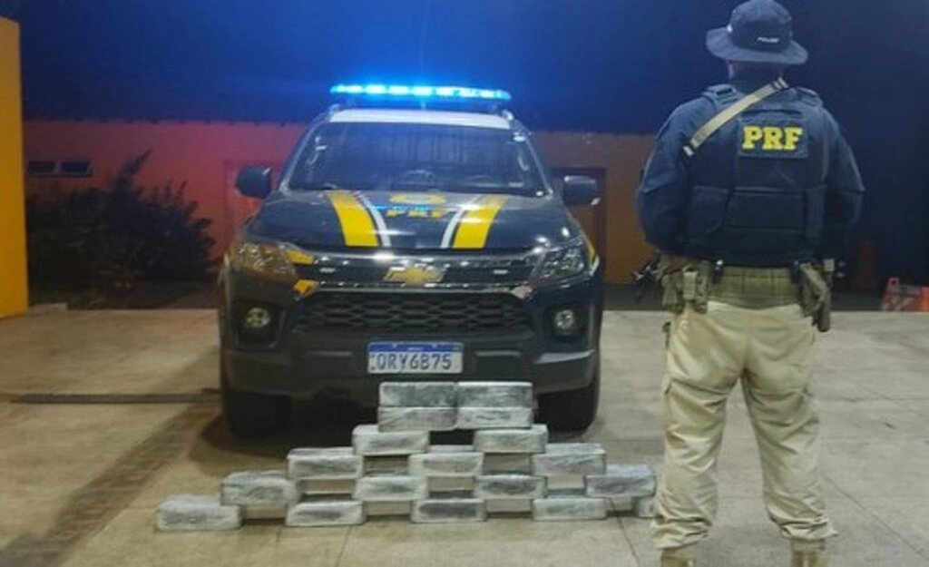 Duas pessoas são presas com mais de 50 quilos de maconha em Piripiri