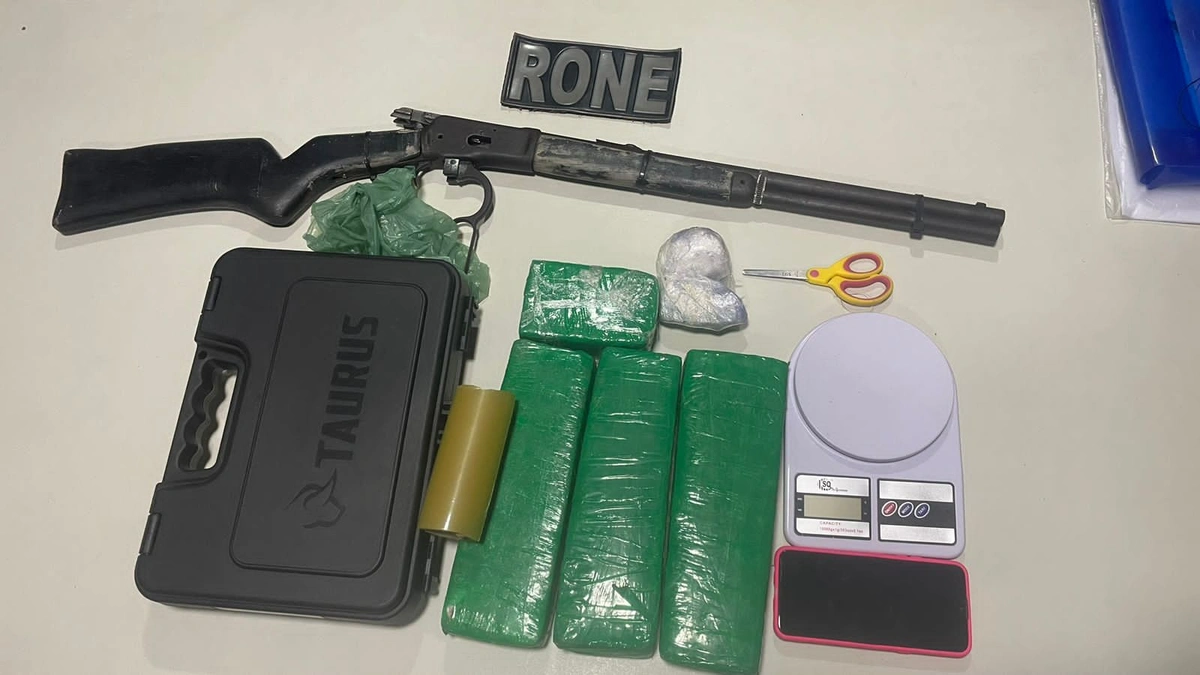 Material apreendido pela polícia