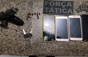 Polícia apreende menor de idade suspeito de assalto após perseguição em Parnaíba (Foto: Reprodução) Polícia apreende menor de idade suspeito de assalto após perseguição em Parnaíba (Foto: Reprodução)