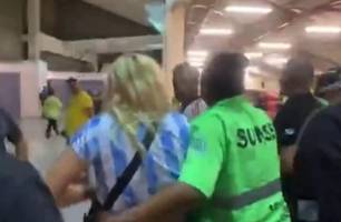 Torcedora argentina é presa suspeita de chamar funcionária de ‘macaco’ no RJ (Foto: Reprodução) Torcedora argentina é presa suspeita de chamar funcionária de ‘macaco’ no RJ (Foto: Reprodução)