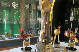 Abelhas Rainhas e Tiradentes fazem a final do Piauiense Feminino (Foto: FFP) Abelhas Rainhas e Tiradentes fazem a final do Piauiense Feminino (Foto: FFP)
