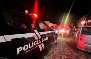 Cerca de 40 policiais participaram da operação Silêncio e Paz em Parnaíba (Foto: Reprodução) Cerca de 40 policiais participaram da operação Silêncio e Paz em Parnaíba (Foto: Reprodução)