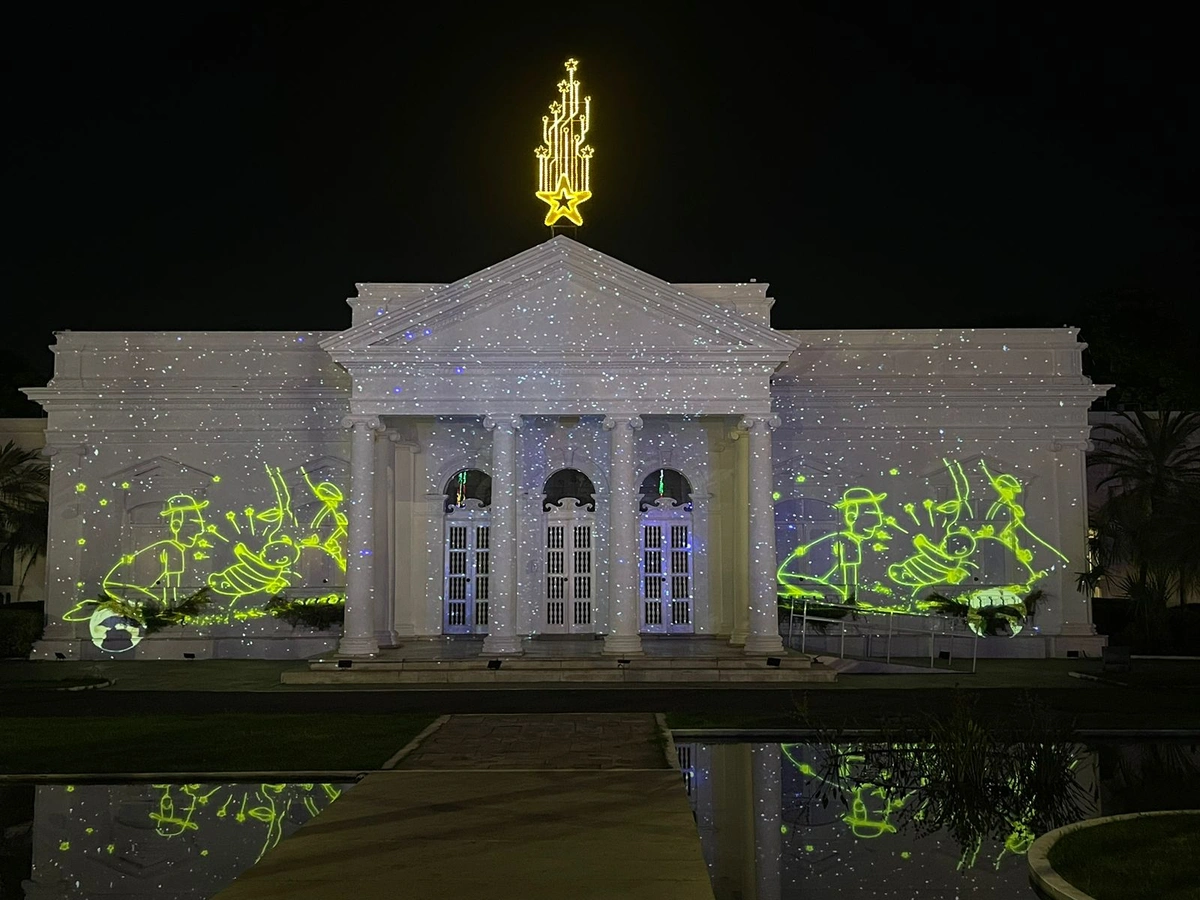 Decoração natalina no Palácio de Karnak é lançada em evento prestigiado