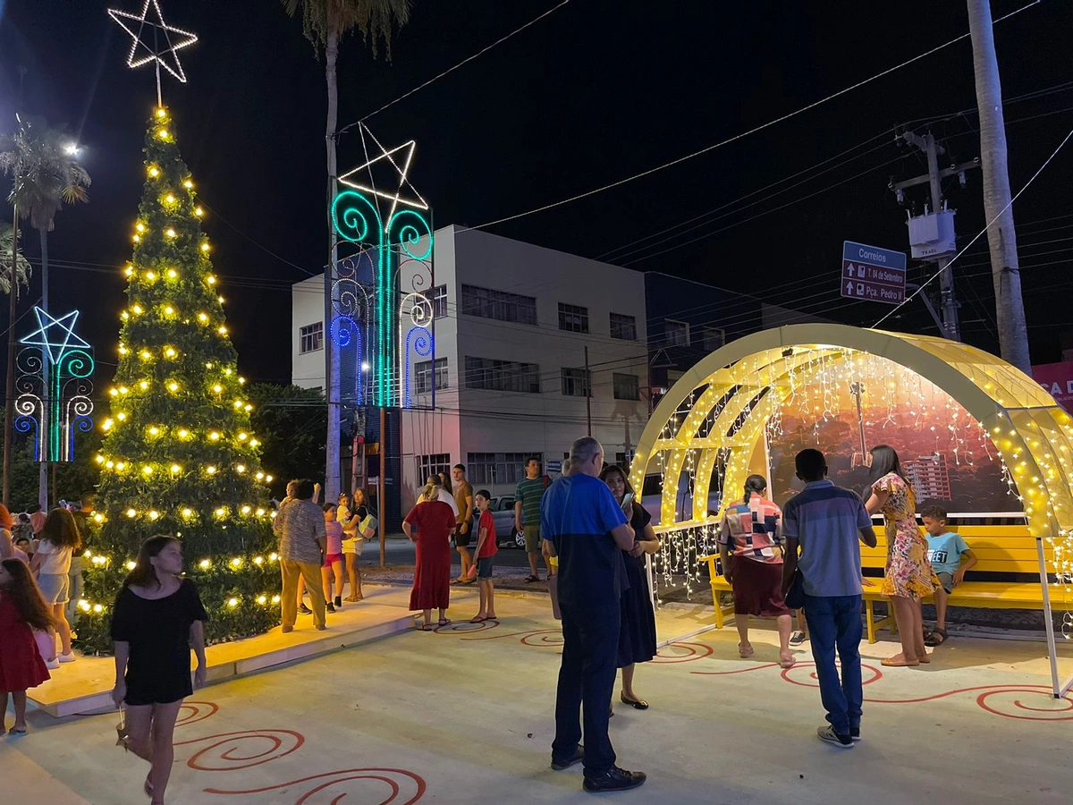 Decoração natalina no Palácio de Karnak é lançada em evento prestigiado