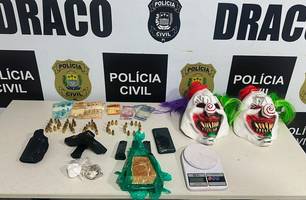 Faccionados que usava máscaras de palhaço durante assaltos são presos em Teresina (Foto: Reprodução) Faccionados que usava máscaras de palhaço durante assaltos são presos em Teresina (Foto: Reprodução)