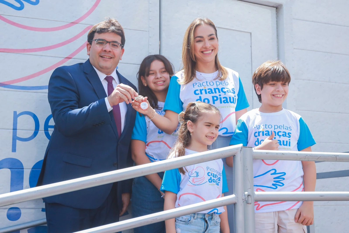 Governador Rafael Fonteles (PT) e primeira-dama Isabel Fonteles