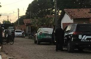 Idoso de 83 anos é encontrado morto dentro da própria residência em Demerval Lobão (Foto: Reprodução) Idoso de 83 anos é encontrado morto dentro da própria residência em Demerval Lobão (Foto: Reprodução)