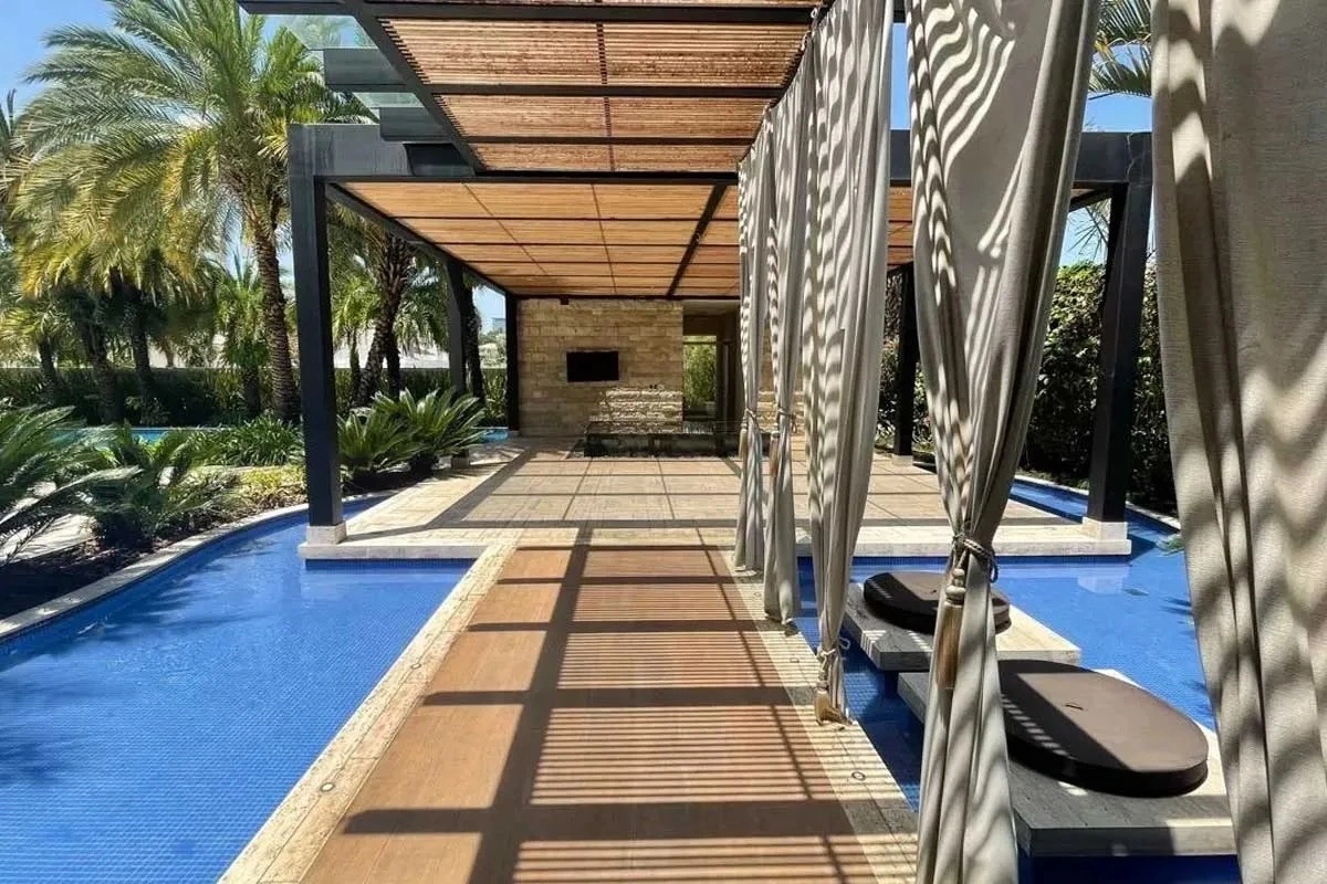 Luan Santana vende mansão em São Paulo