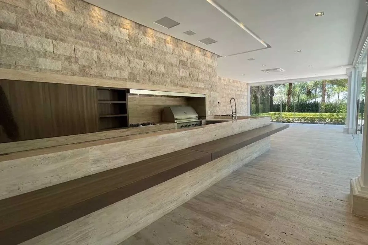 Luan Santana vende mansão em São Paulo