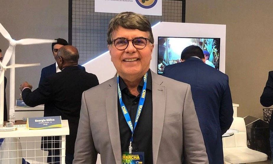 Prefeito de Monsenhor Gil João Luís