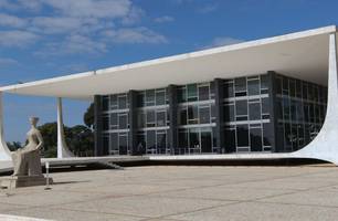 “Demissão sem justa causa” seria proibida (Foto: Fabio Rodrigues Pozzebom/ Agência Brasil) “Demissão sem justa causa” seria proibida (Foto: Fabio Rodrigues Pozzebom/ Agência Brasil)