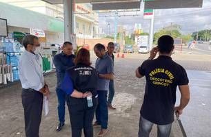 Fiscalização de postos de combustíveis em Teresina (Foto: Divulgação) Fiscalização de postos de combustíveis em Teresina (Foto: Divulgação)