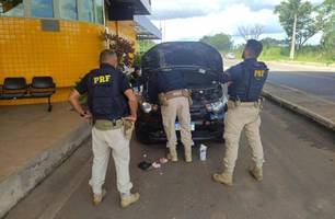 PRF no Piauí recupera veículo roubado em São Paulo (Foto: PRF) PRF no Piauí recupera veículo roubado em São Paulo (Foto: PRF)
