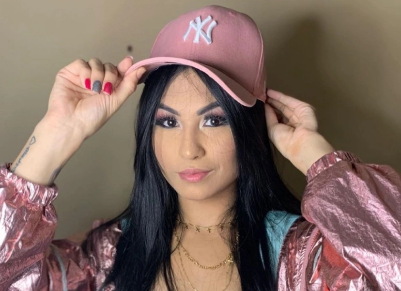 Artista teresinense Japa cantora