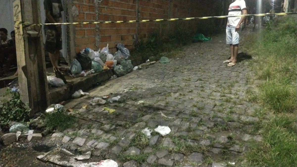 Homem morto a facadas