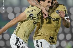 Hulk e Igor Gomes comemorando o gol de empate (Foto: Reprodução/ Twitter) Hulk e Igor Gomes comemorando o gol de empate (Foto: Reprodução/ Twitter)