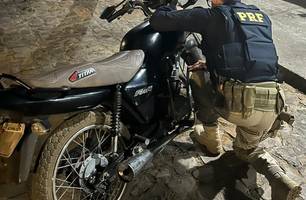 Polícia apreende motocicleta adulterada em São João da Varjota (PI) (Foto: Divulgação) Polícia apreende motocicleta adulterada em São João da Varjota (PI) (Foto: Divulgação)