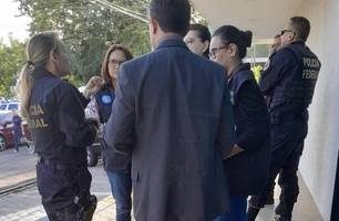 Sasc junto a representantes do Ministério Público do Trabalho, Ministério do Trabalho e Emprego e da Polícia Federal no resgate a trabalhadora (Foto: Divulgação) Sasc junto a representantes do Ministério Público do Trabalho, Ministério do Trabalho e Emprego e da Polícia Federal no resgate a trabalhadora (Foto: Divulgação)