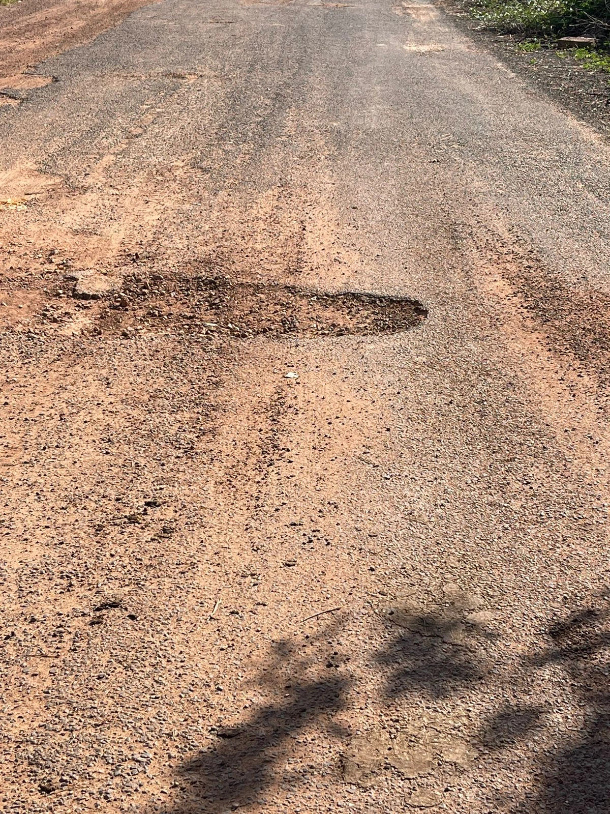 A Avenida Camilo Filho está cheia de buracos e ocasionando vários acidentes