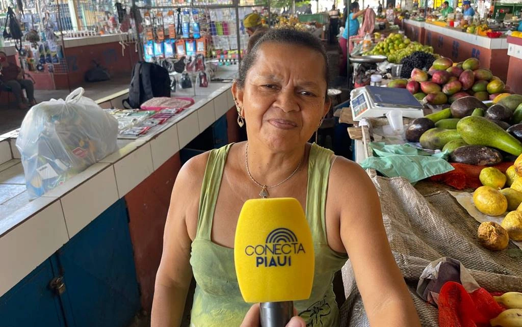 A feirante diz que está com medo da criminalidade no local