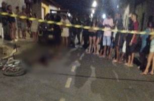Adolescente executado a tiros em Teresina (Foto: Reprodução/ Redes Sociais) Adolescente executado a tiros em Teresina (Foto: Reprodução/ Redes Sociais)