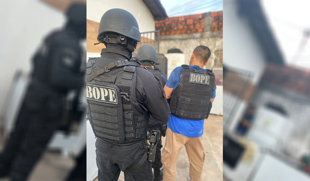 Homem é preso após fazer seu pai refém com faca