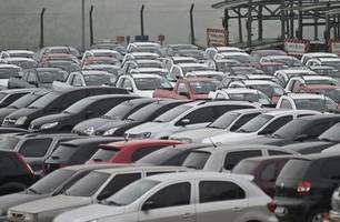 Lula assina MP que destina mais de 300 mi para compra de carros (Foto: Reprodução) Lula assina MP que destina mais de 300 mi para compra de carros (Foto: Reprodução)