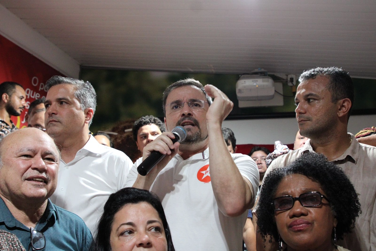 Fábio Novo comemora