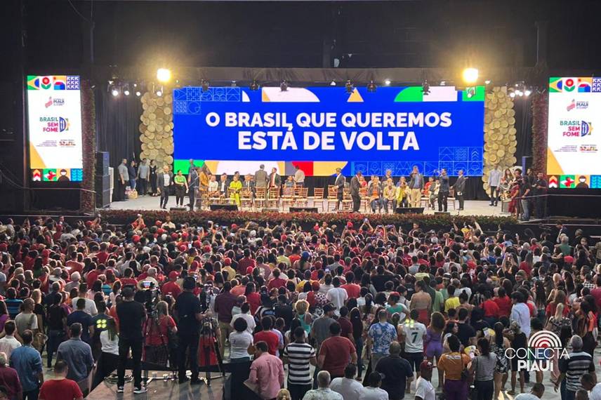 Lula visita Teresina para lançar programa Brasil sem Fome no Piauí Lula visita Teresina para lançar programa Brasil sem Fome no Piauí