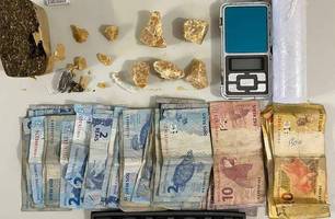 Material apreendido (Foto: Divulgação/PM) Material apreendido (Foto: Divulgação/PM)