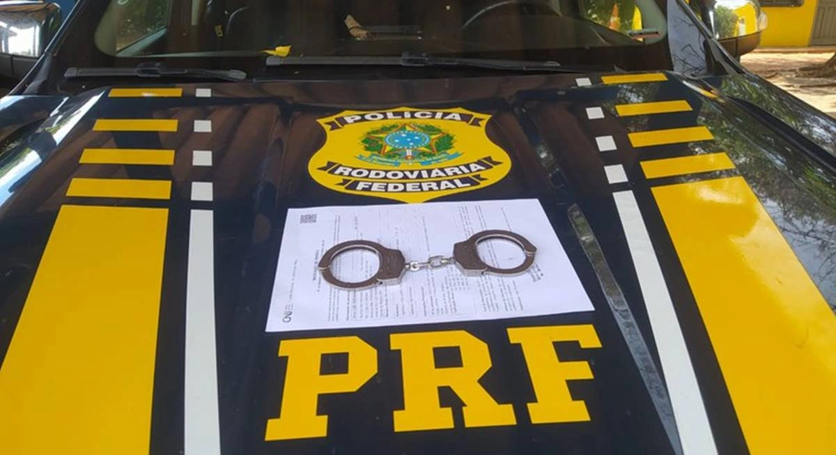 Mulher é presa pela PRF por receptação de veículo em Redenção do Gurguéia (PI)