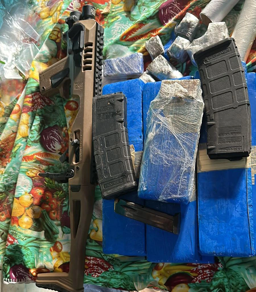 Objetos apreendidos pela Polícia Militar