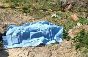 Corpo encontrado no bairro Satélite (Foto: Reprodução) Corpo encontrado no bairro Satélite (Foto: Reprodução)