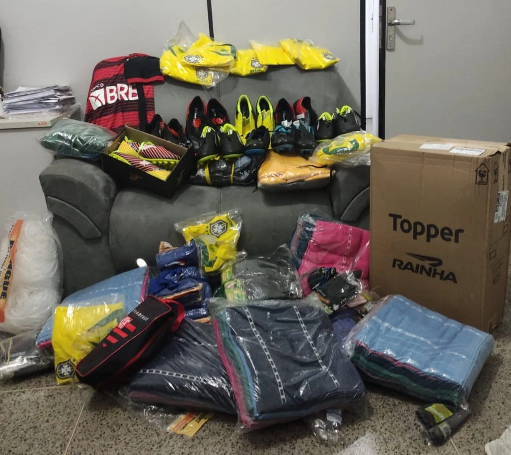 Produtos furtados em loja esportiva no Centro de Teresina