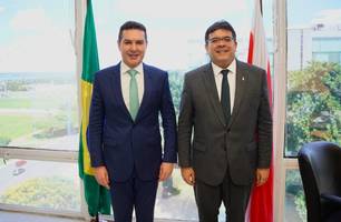 Governador se reúne com ministro das Cidades em busca de investimentos (Foto: Reprodução) Governador se reúne com ministro das Cidades em busca de investimentos (Foto: Reprodução)