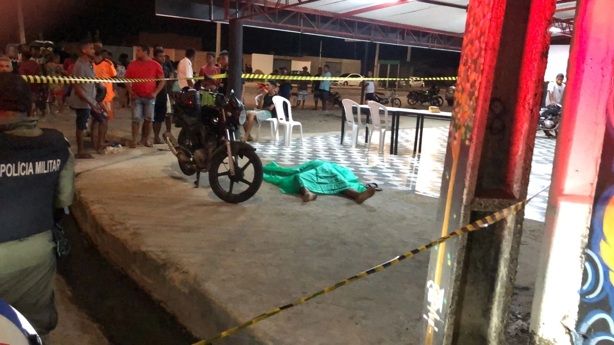 Homem é assassinado com vários tiros em hamburgueria na zona Norte de Teresina