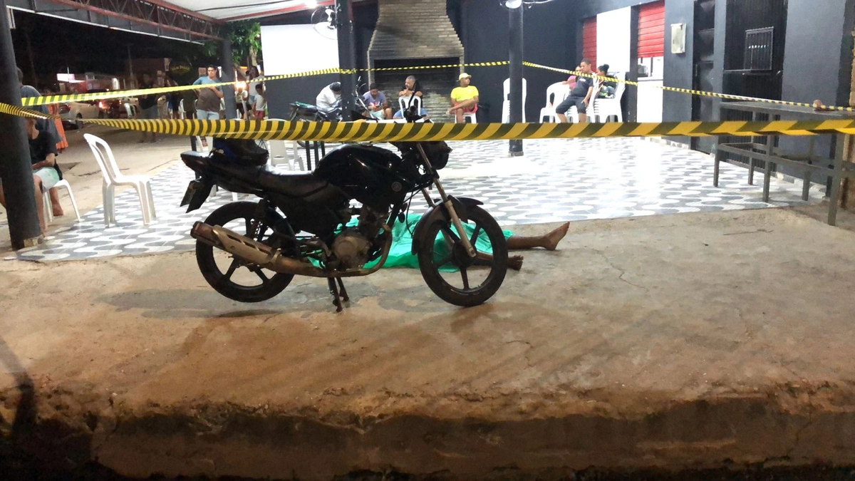 Homem é assassinado com vários tiros em pizzaria na zona Norte de Teresina
