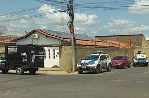 Policial é encontrado morto dentro de residência na zona Norte de Teresina (Foto: Reprodução) Policial é encontrado morto dentro de residência na zona Norte de Teresina (Foto: Reprodução)