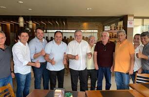 Reunião em Parnaíba (Foto: Reprodução/Redes Sociais) Reunião em Parnaíba (Foto: Reprodução/Redes Sociais)