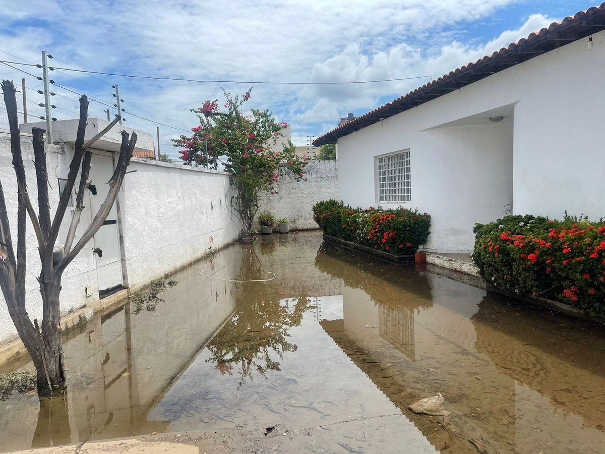 Rua Professor Darci Araújo, localizada no bairro São Cristóvão