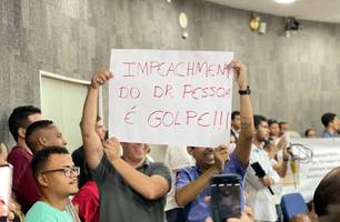 Sessão extraordinária inicia com cobranças e pedido de impeachment na CMT (Foto: Conecta Piauí) Sessão extraordinária inicia com cobranças e pedido de impeachment na CMT (Foto: Conecta Piauí)