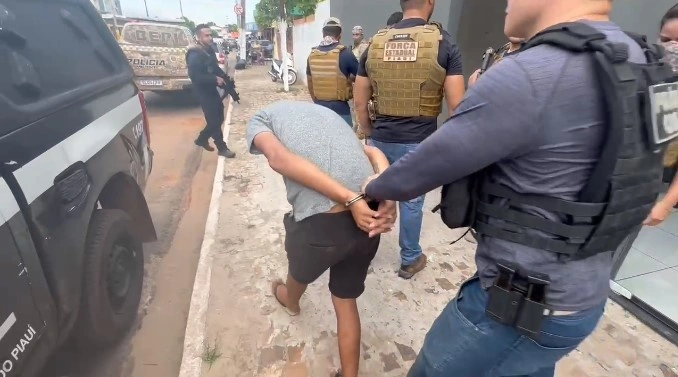 Três pessoas são presas durante operação na cidade de Barras