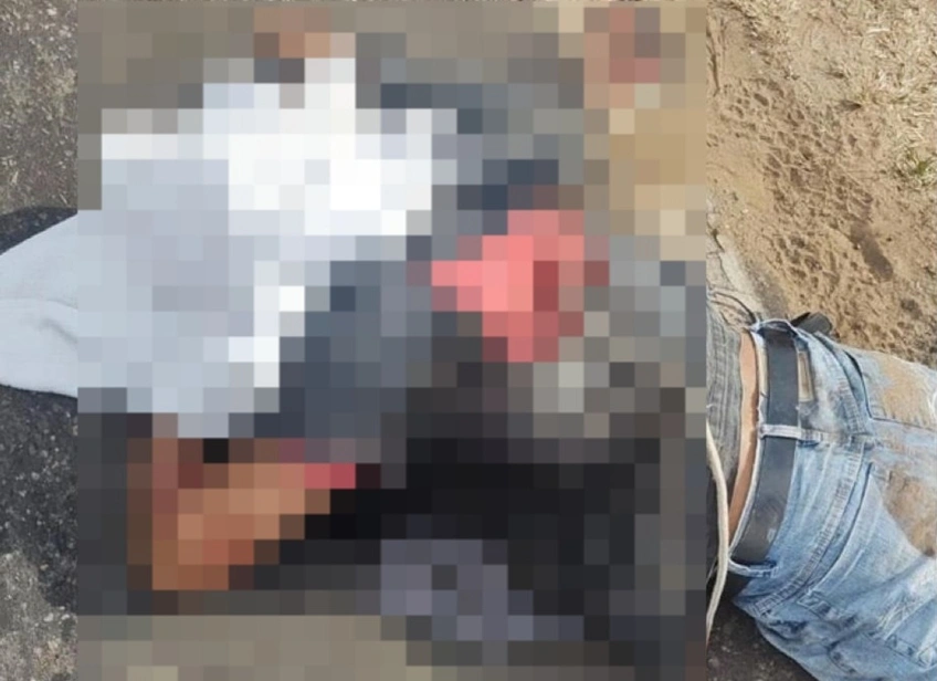 Um dos corpos encontrados no povoado Vilela